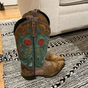 Laredo Miss Kate Snip Toe Cowgirl Boots, size 6